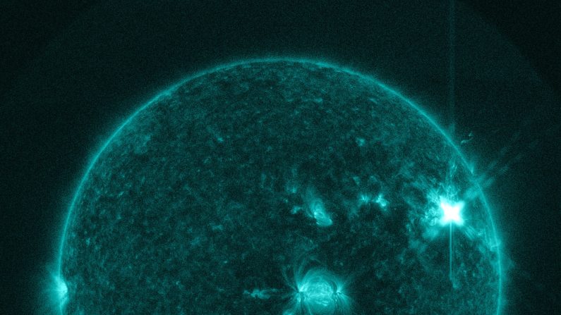 Llamarada solar del 1 de abril de 2017 (SDO-NASA)