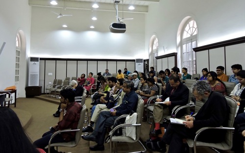 Miembros de la audiencia en la conferencia sobre Prevención de la Violencia en Masas y Promoción de la Tolerancia en Presidency University en Calcuta, India, el 28 de febrero de 2017 (Minghui.org)