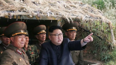 Corea del Norte amenaza con atacar con misiles las bases estadounidenses en Guam