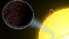 Astrónomos descubren por qué “come luz” un candente exoplaneta