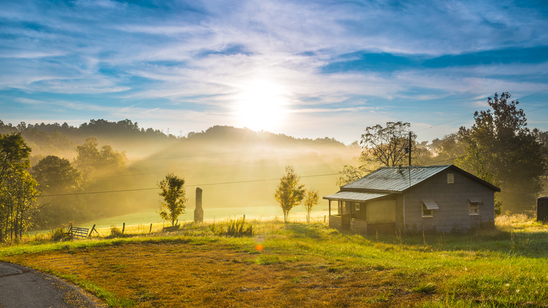 Una solitaria casa en Kentucky. Imagen Ilustrativa. (Patrick Jennings/Shutterstock)