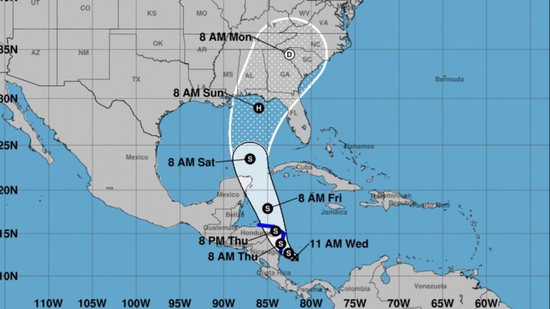 Posible trayectoria de la depresión tropical que según el Centro Nacional de Huracanes podría llegar a EE.UU. como huracán este fin de semana. (NOAA)