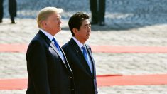 Trump dice que Japón podrá derribar misiles norcoreanos con armamento de EE.UU.