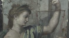 Equipo de limpieza resolvió un misterio de 500 años al descubrir 2 pinturas perdidas de Rafael