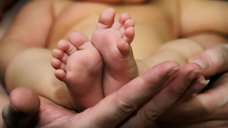 Soñaba con un bebé gordito pero su recién nacido la superó: 6 kilos y parto natural sin anestesia