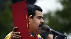 Maduro exige a los trabajadores un compromiso «por escrito» para votar por él
