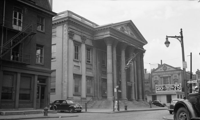El Primer Banco de Estados Unidos en Filadelfia in 1939. (Biblioteca del Congreso)