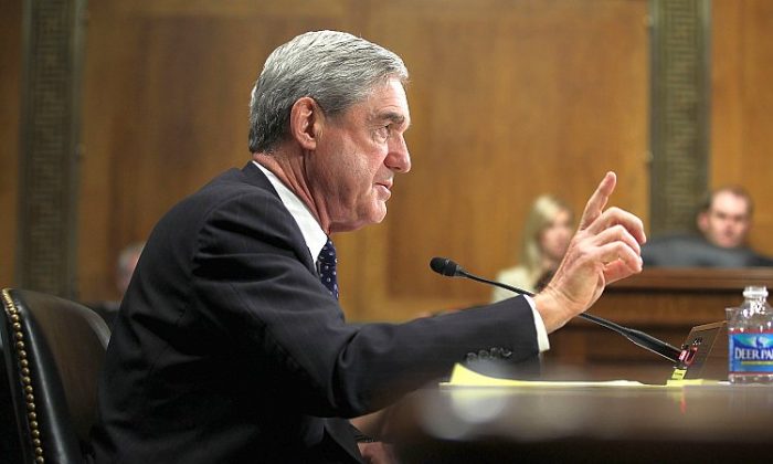 El Fiscal Especial Robert Mueller testifica durante una audiencia ante el Comité Judicial del Senado en Washington cuando era director del FBI, en 2012, una foto de archivo. (Crédito de Alex Wong / Getty Images)