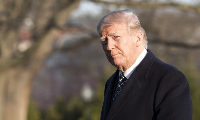 El presidente Donald Trump regresa a la Casa Blanca en Washington el 25 de marzo de 2018. (Samira Bouaou / La Gran Época)