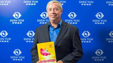 «Sentí la espiritualidad» de Shen Yun, dice director en Latinoamérica de importante bodega