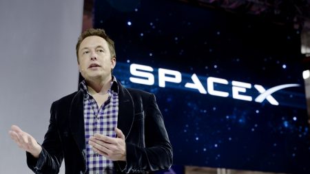 EE. UU. aprueba plan de SpaceX para dar internet a todo el mundo por satélite