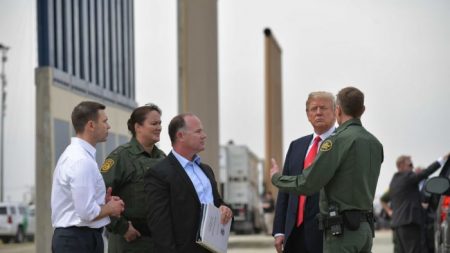 Trump propone la construcción de un muro fronterizo utilizando a las fuerzas armadas