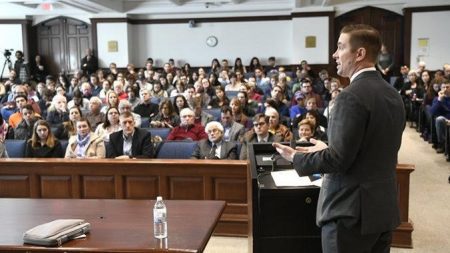 Exprisionero ahora es profesor de una prestigiosa facultad de derecho