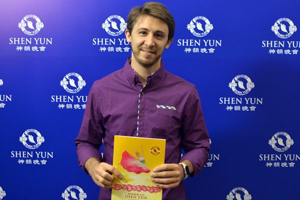 Shen Yun se despide de Buenos Aires sorprendiendo nuevamente a emprendedor argentino