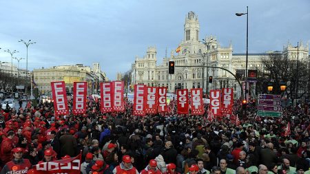 Rajoy acepta subir todas las pensiones un 1,6% para esquivar un veto del PNV a sus Presupuestos