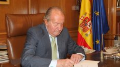 El Rey Juan Carlos de España recibe alta médica tras su operación de rodilla