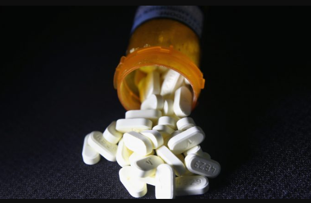 Pastillas para el dolor con oxicodona prescritas para un paciente con enfermedad crónica. (John Moore / Getty Images)