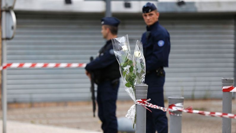 Mataron con puñal a un hombre de 29 años el sábado por la noche en París. (El crédito de la foto debe leer CHARLY TRIBALLEAU/AFP/Getty Images)