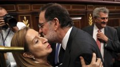 Rajoy se despide de la Moncloa compartiendo un ágape con su equipo