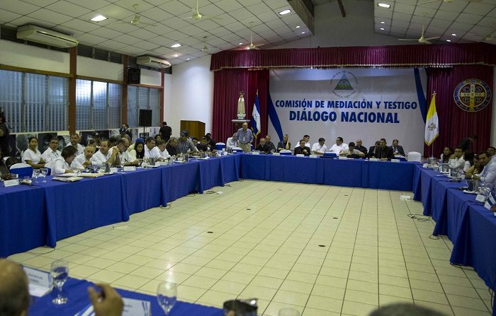 Seis muertos, incluido dos niños, deja un incendio en un barrio de Managua
Vista general de la quinta sesión de la mesa de diálogo nacional, durante el día numero 59 de protestas en contra del gobierno de Daniel Ortega, en Managua (Nicaragua). EFE