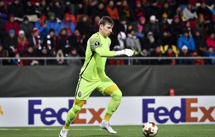 El Real Madrid anuncia el fichaje del joven meta ucraniano Andriy Lunin
El guardameta del Luhansk Andriy Lunin. EFE/Archivo