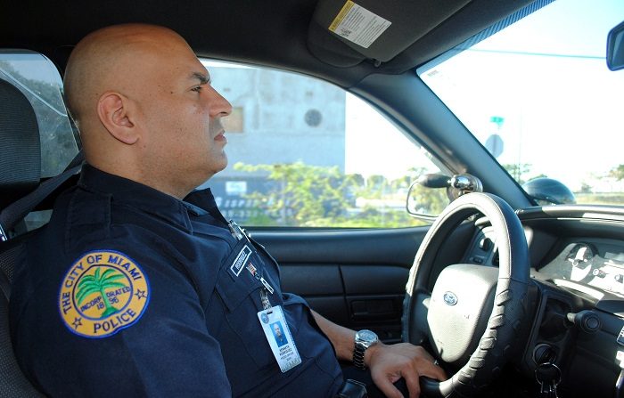 La Policía de Miami investiga una serie de ataques con pistolas de bolas de pintura a transeúntes y residentes en el barrio artístico de Wynwood, uno de los cuales sufrió heridas leves, informaron hoy medios locales. EFE/Archivo