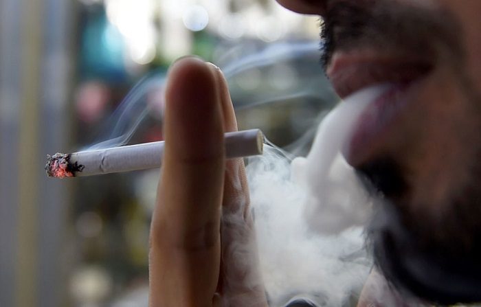 A partir de hoy, Nueva York será la ciudad del país con el precio más alto por paquete de cigarrillos (El crédito de la foto debe leer FAYEZ NURELDINE/AFP/Getty Images)