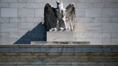 Organismo de control de la Fed investigará las operaciones de varios funcionarios del banco central