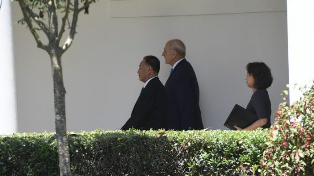 Trump afirma que se reunirá con Kim el 12 de junio en Singapur