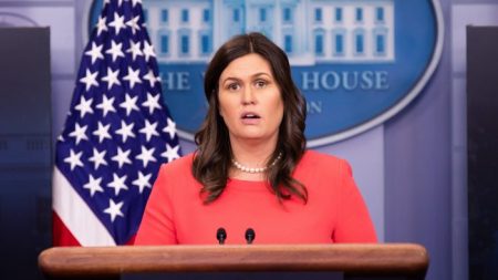 Restaurante de Virginia enfrenta fuerte reacción después de retirar a Sarah Sanders