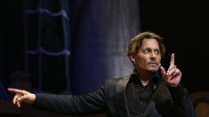 Trabajador de Hollywood denuncia a Johnny Depp por golpearle en un rodaje