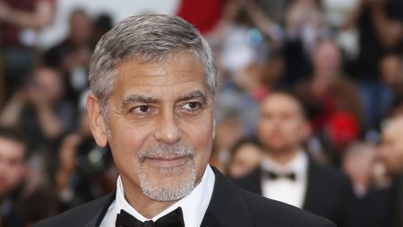 El actor George Clooney, herido leve tras accidente de moto en Cerdeña