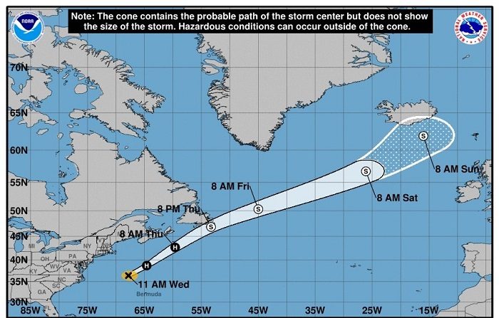 Gráfico cedido hoy, miércoles 11 de julio de 2018, por el Centro Nacional de Huracanes (NHC) donde se observa el mapa de los pronósticos de cinco días de la trayectoria del huracán de categoría 1 Chris, en el Océano Atlántico. EFE/NHC-NOAA