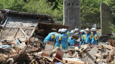 Unos 18.000 voluntarios ayudan en zonas afectadas por las lluvias en Japón