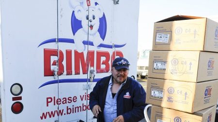 Grupo Bimbo retoma actividad en puerto mexicano de Acapulco tras paro por violencia