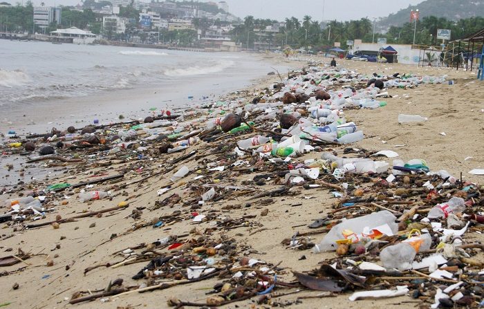 Una crisis de recolección de basura ha generado un problema de contaminación ambiental en el puerto de Acapulco, en el sureño estado mexicano de Guerrero, informaron hoy las autoridades. EFE/Archivo