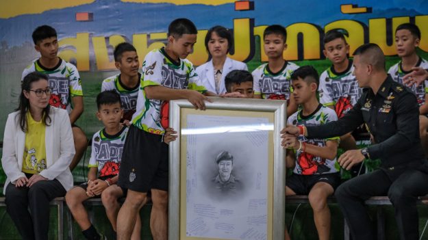 Niños de Tailandia nunca salieron de las cuevas buceando, la historia fue muy distinta