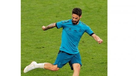 Isco se reincorpora al grupo a punto de viajar a EEUU