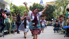 Unas 330 mujeres homenajean la tradicional tortilla mexicana con una carrera