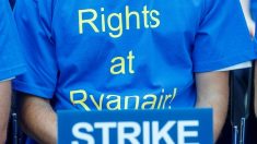 Ryanair pide diálogo tras una huelga de pilotos con 400 cancelaciones en Europa