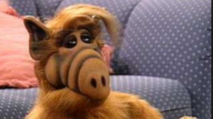 Vuelve Alf a la televisión, Warner Bros planea reiniciar la comedia del amado extraterrestre