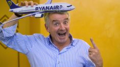 Ryanair contra la pared: consumidores españoles le advierten que no puede cobrar por equipaje de mano