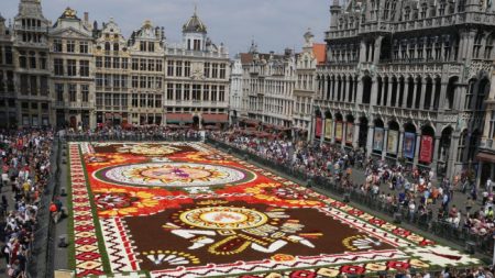 500.000 flores en honor a México tapizan el corazón de Europa en Bruselas