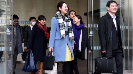 Japón pide a sus trabajadores que no vayan a la oficina un lunes por la mañana al mes