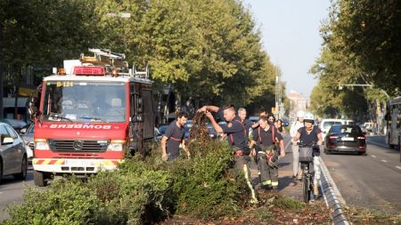 Las lluvias dejan 70 l/m2 en el Raval e inundan el metro de Barcelona