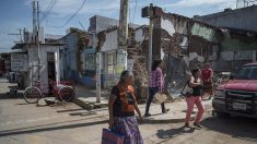 Supervivientes exponen sus cicatrices un año después del sismo en México