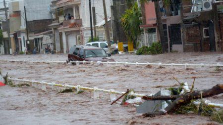 Las peores lluvias en 10 años dejan un muerto en México tras el paso de la depresión tropical 19-E