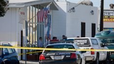 Arrestan a policía de EE.UU. por matar a su vecino tras confundirse de casa