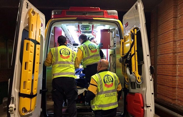 Da a luz en una calle de Madrid cuando esperaba un taxi para ir al hospital
Fotografía cedida por el Ayuntamiento de Madrid de una ambulancia del Samur-Protección Civil. EFE