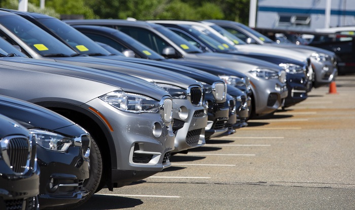 Aunque las ventas de automóviles nuevos en el país crecieron ligeramente en la primera mitad del año, desde el mes de julio la tendencia del mercado fue a la baja a pesar de los crecientes incentivos que están ofreciendo los fabricantes. EFE/Archivo